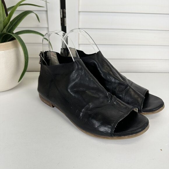 Free People Gemma Black Leather Peep Toe Ankle Bootie Zip Shoe Size EU 38 US 7.5 - Picture 2 of 10